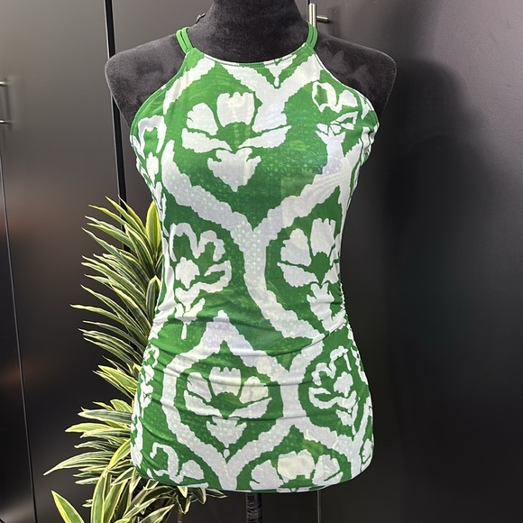 WHBM Reversible Semi Sheer,ruched,keyhole back,stretch,patterned floral Halter - Picture 7 of 12